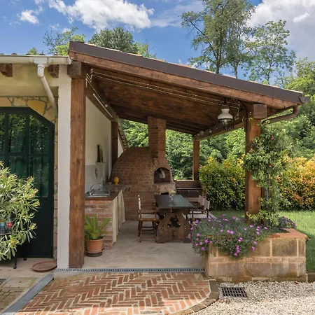 - Azienda Oddone Prati Apartment Strevi